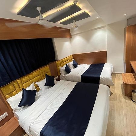 Hotel Palak Villa أحمد أباد المظهر الخارجي الصورة