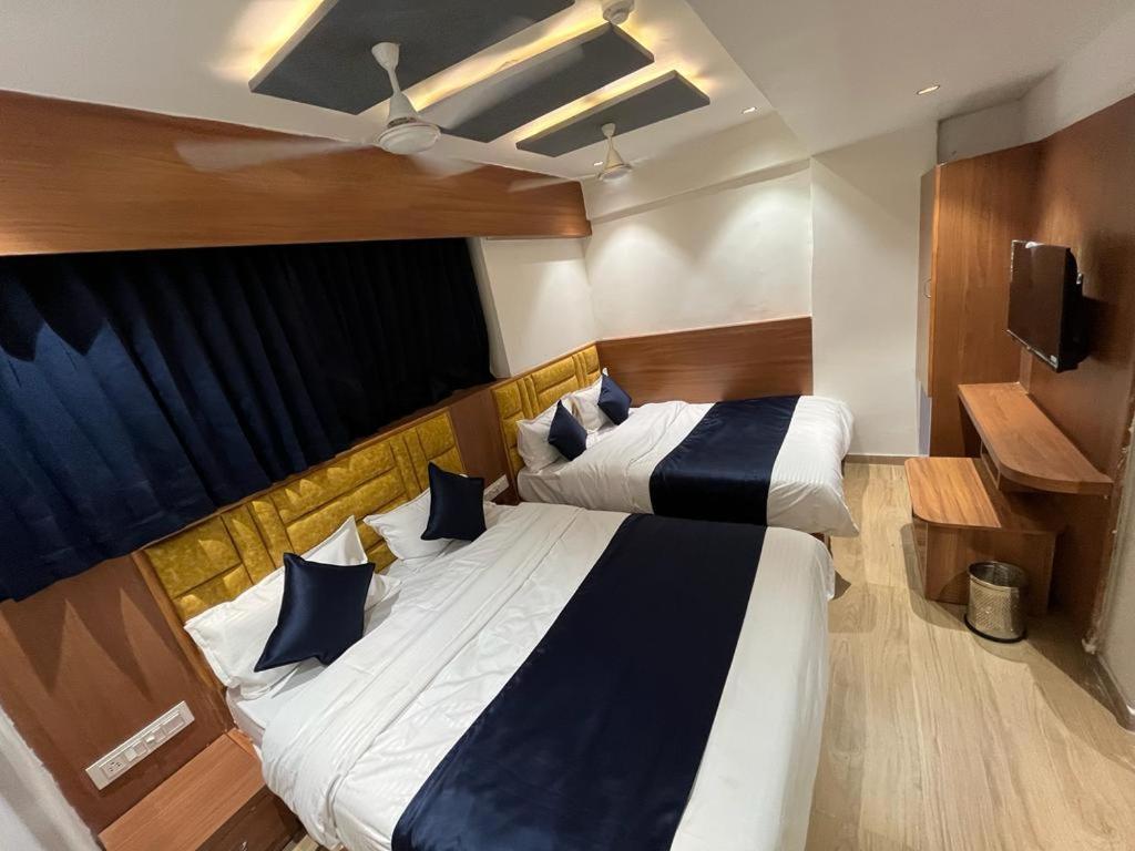 Hotel Palak Villa أحمد أباد المظهر الخارجي الصورة