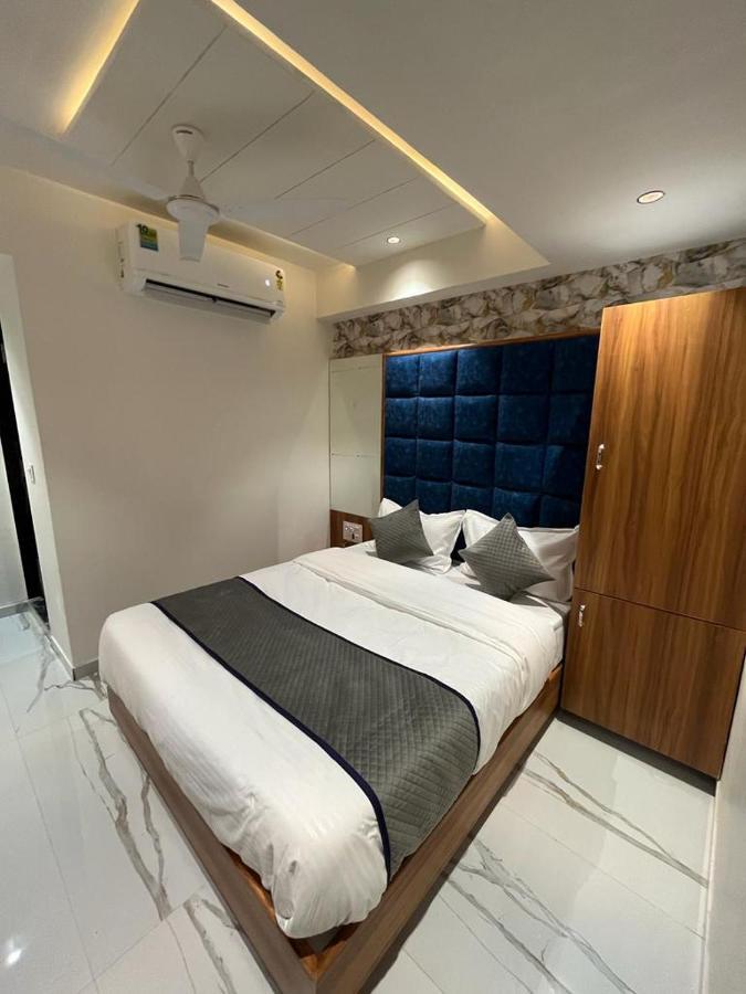 Hotel Palak Villa أحمد أباد المظهر الخارجي الصورة
