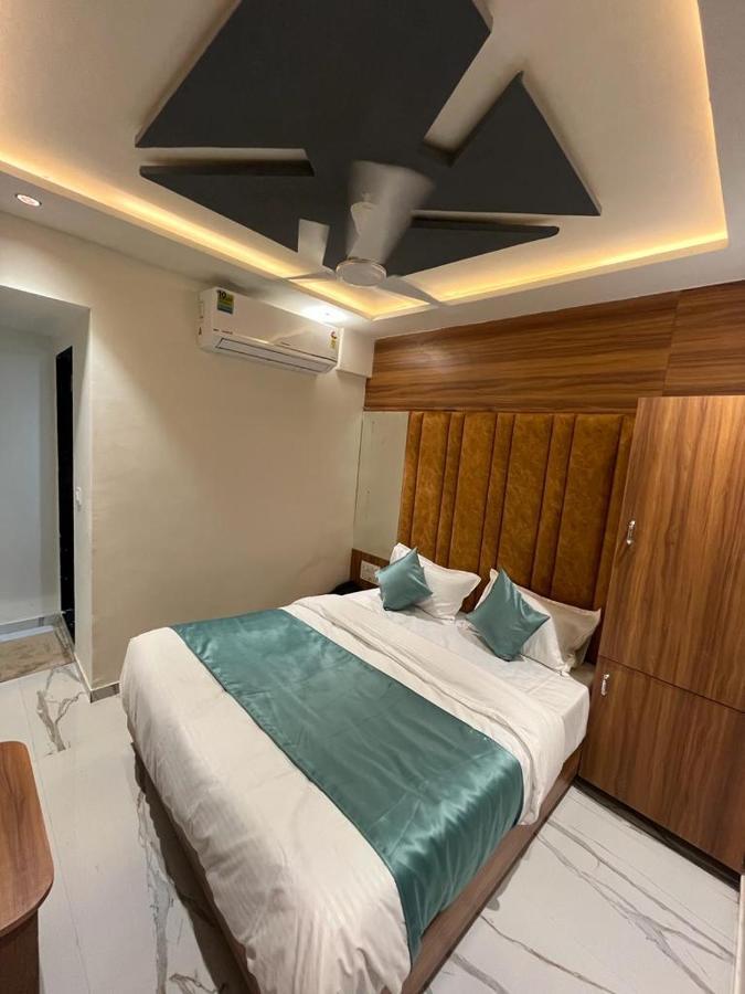 Hotel Palak Villa أحمد أباد المظهر الخارجي الصورة